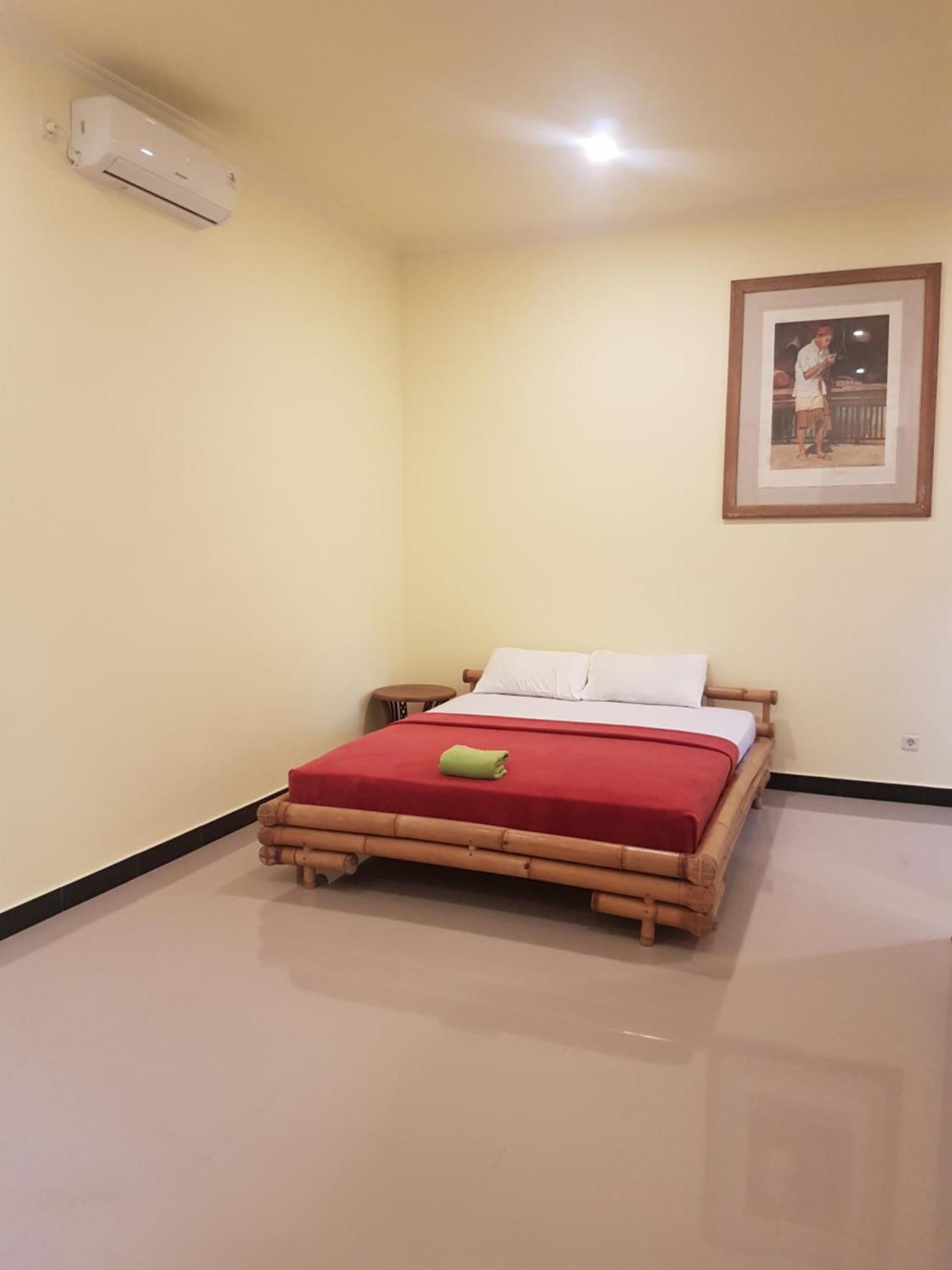 Puri Mandhara Lovina Hotel Buitenkant foto
