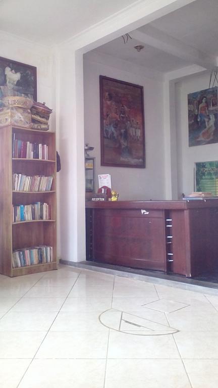 Puri Mandhara Lovina Hotel Buitenkant foto