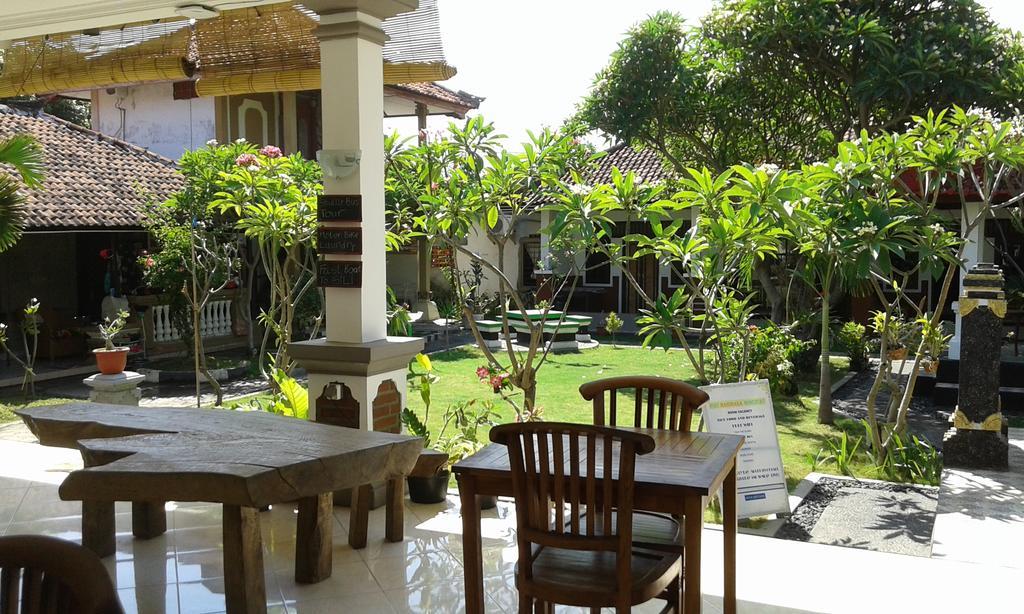 Puri Mandhara Lovina Hotel Buitenkant foto