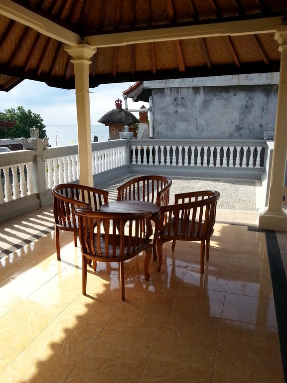 Puri Mandhara Lovina Hotel Buitenkant foto