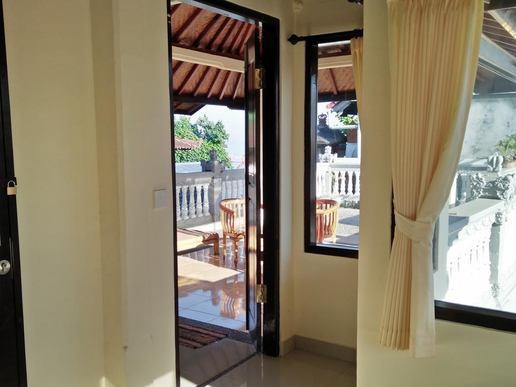 Puri Mandhara Lovina Hotel Buitenkant foto