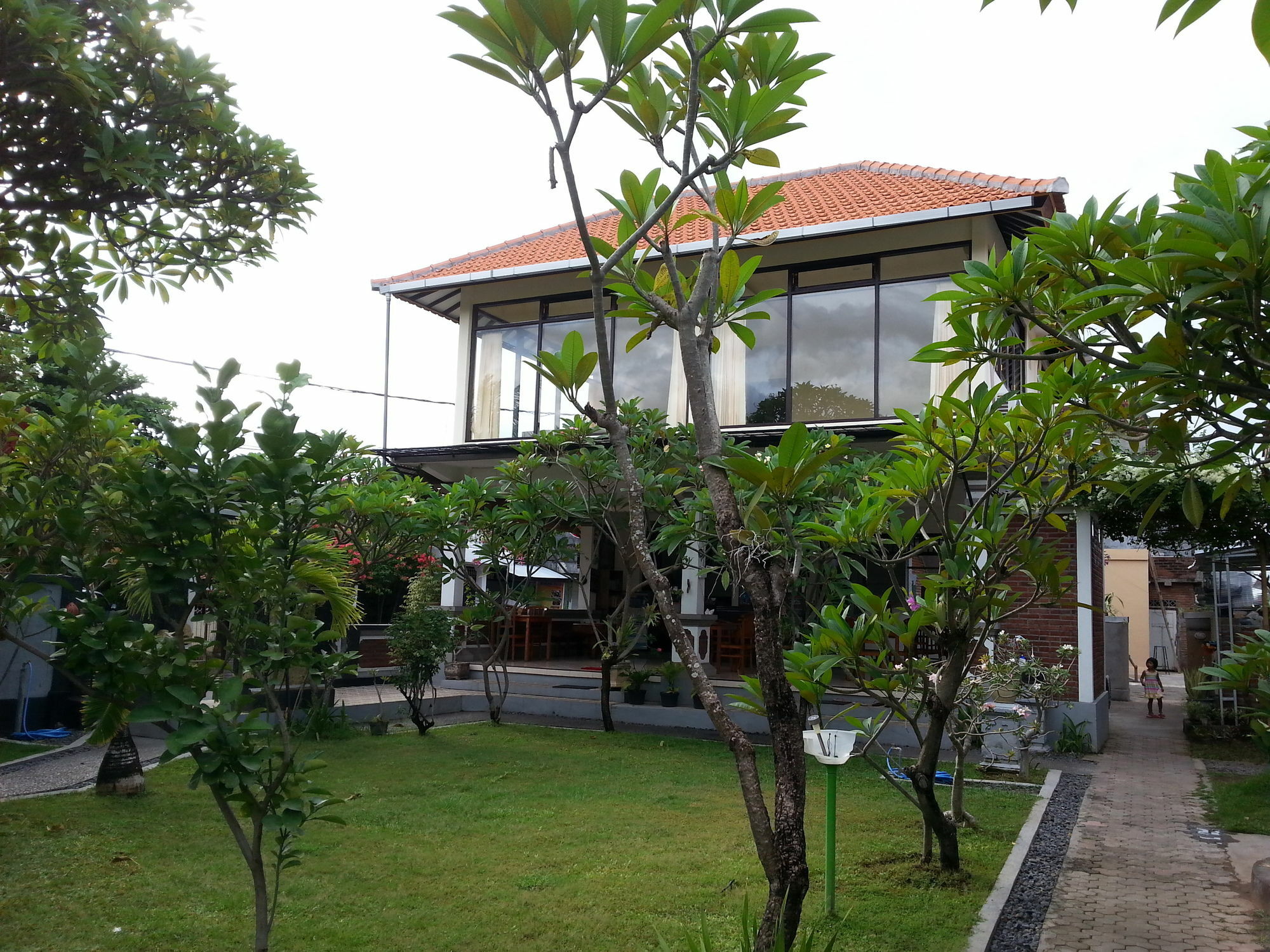 Puri Mandhara Lovina Hotel Buitenkant foto