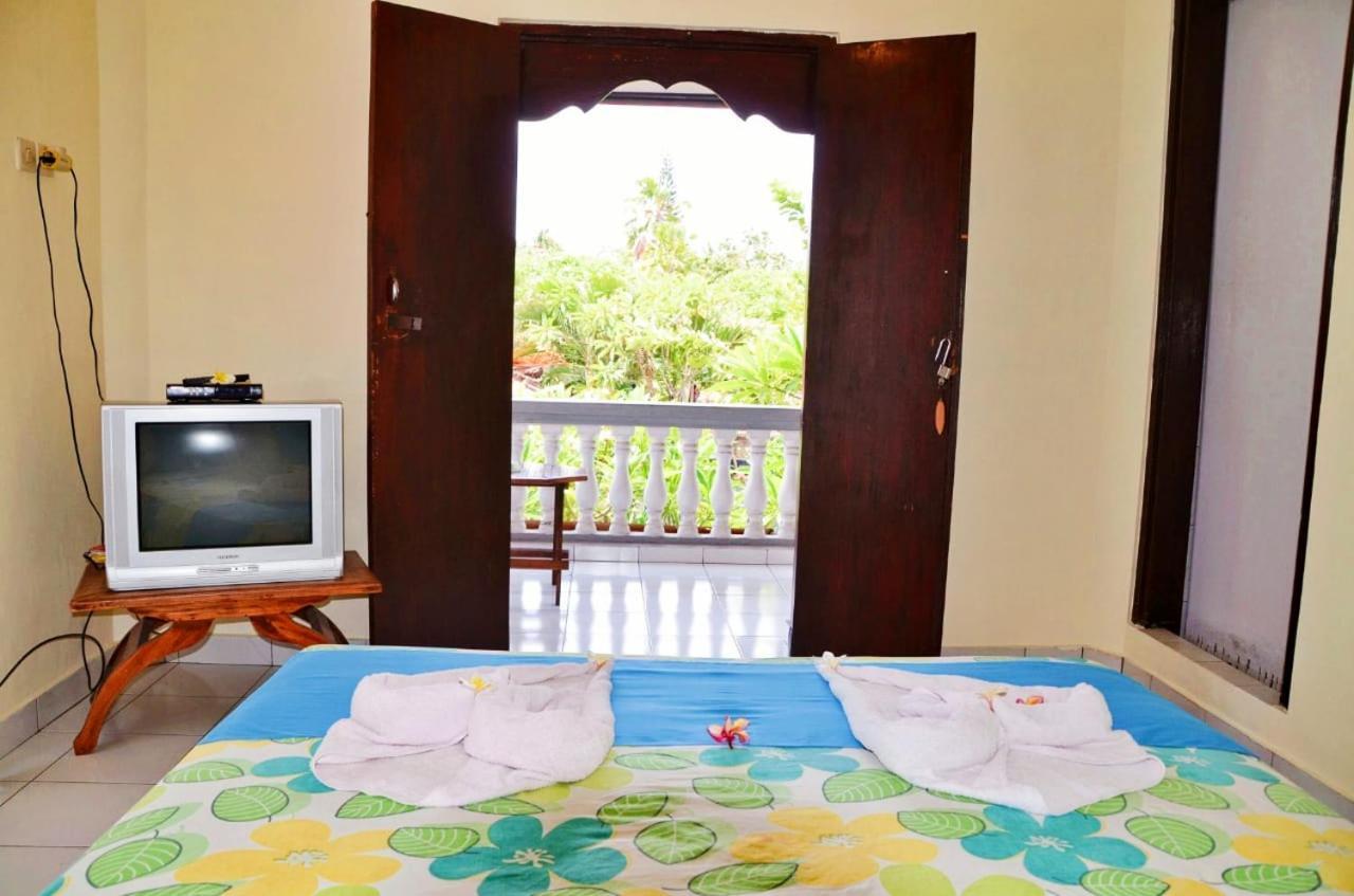 Puri Mandhara Lovina Hotel Buitenkant foto